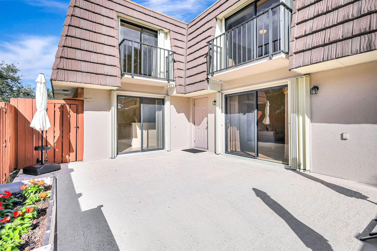 Building Photo - 2332 23rd Ct