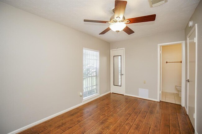 Building Photo - 11614 Pompano Ln