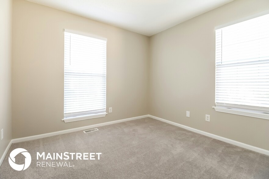 Building Photo - 3401 NW 84th Terrace