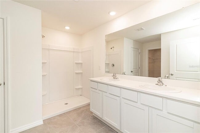 Building Photo - 9109 SW 45th Ter