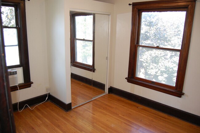 Building Photo - 1345 B St