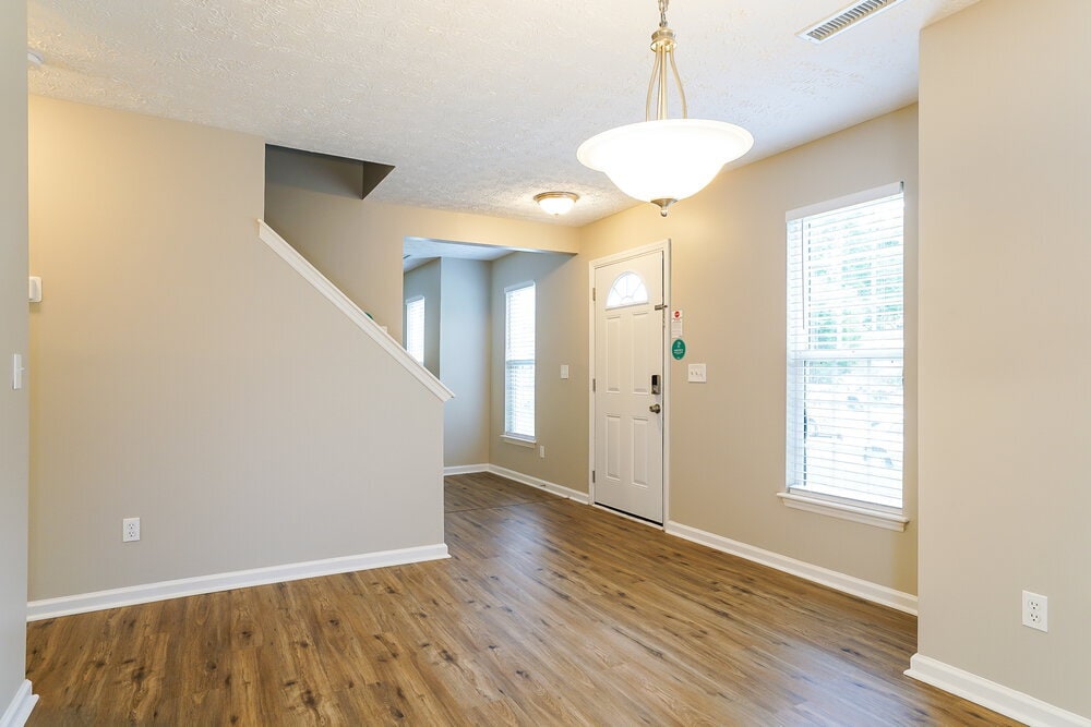 Building Photo - 3033 Slippery Elm Dr
