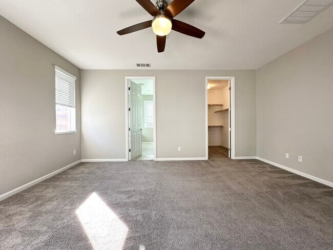 Building Photo - 6025 Palermo Way