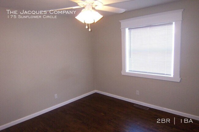 Building Photo - 175 Sunflower Cir