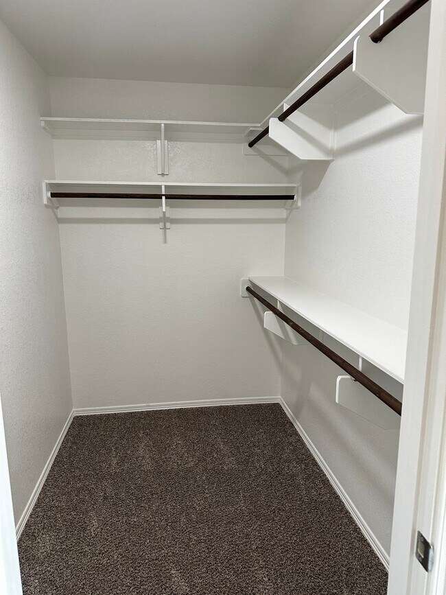 Building Photo - Bryan - 3 bedroom / 2 bath home in Bonham Trace neighborhood in North Bryan,