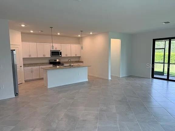 Building Photo - 2017 Gardenia Ave