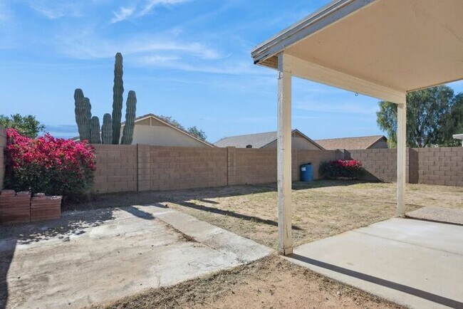 Building Photo - 11545 E Contessa St