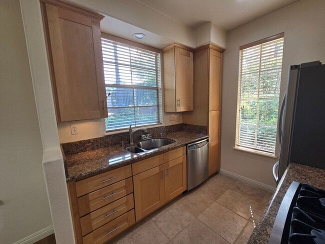 Building Photo - Private Ground-Level Condo in the Heart of Carmel Valley