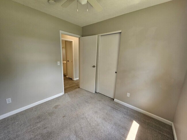 Building Photo - 7779 Cedar Wood Cir