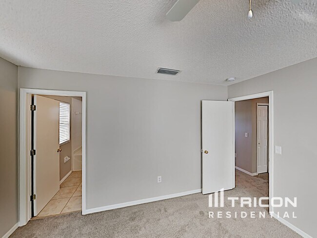 Building Photo - 4409 Reynolds Creek Ave