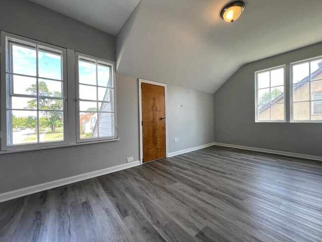 Building Photo - 19277 Dorothy Ave