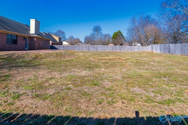 Building Photo - 157 Chanel Dr