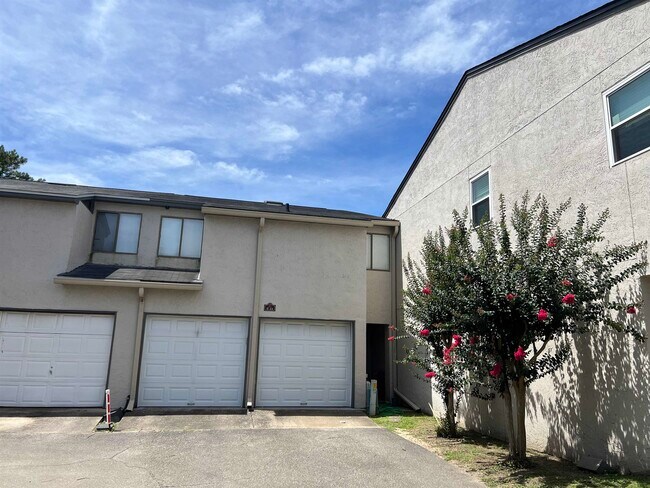 Building Photo - 1327 Airport Dr