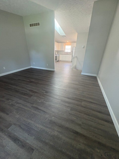 LR view to Kitchen - 2281 Joshua Cir