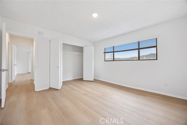 Building Photo - 117 S Ave 54