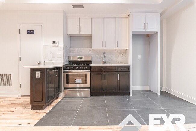 Building Photo - 1409 Jefferson Ave