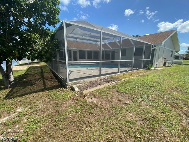 Building Photo - 1110 SW 15th Ave