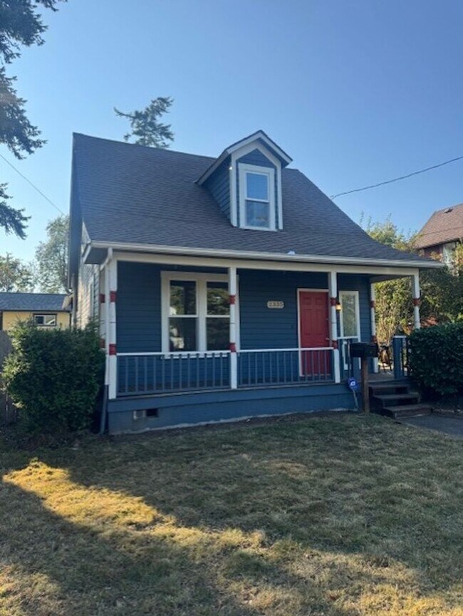 Primary Photo - 3-Bedroom Home in the Sunnyland neighborho...