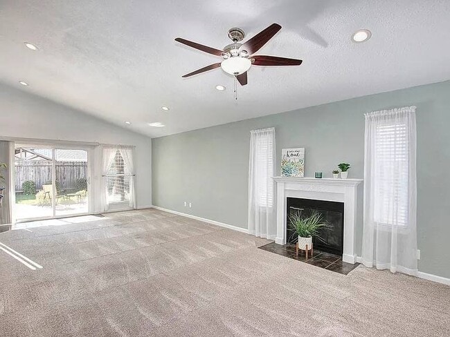 Building Photo - 6632 Branchwater Way