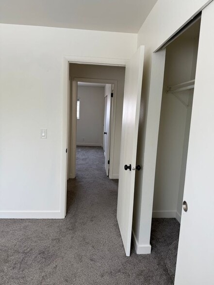 Building Photo - 81 W 300 N