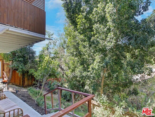 Building Photo - 6921 Pso Del Serra