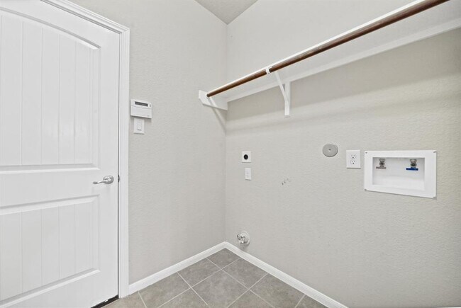 Building Photo - 107 Autumn Forest Ln