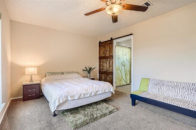 Building Photo - 7023 Riverton Dr