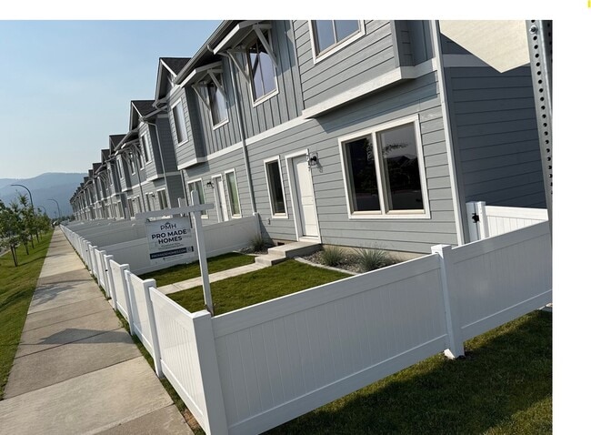Building Photo - 631 Creative Way
