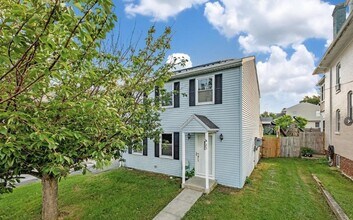Building Photo - Open House Sat 20th 5 - 6 PM - Please Stop By