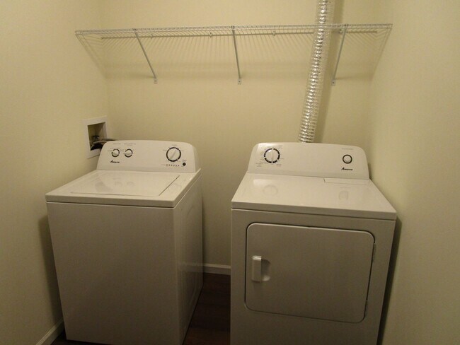 Building Photo - 2432-2434 Calder Ct.