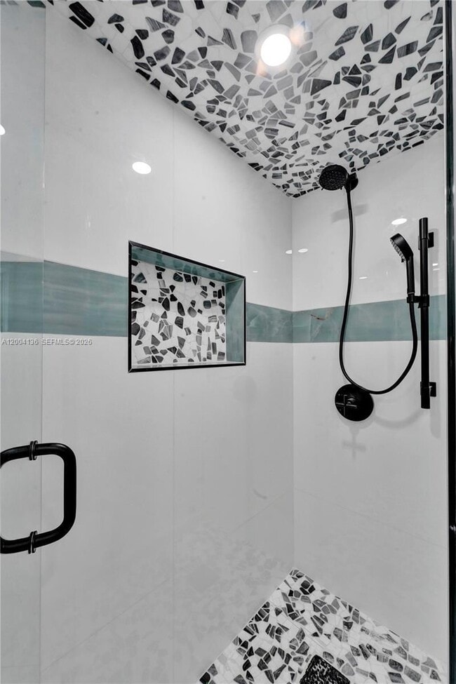 Building Photo - 3744 NE 167th St