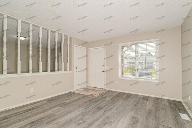 Building Photo - 15643 91st Ave