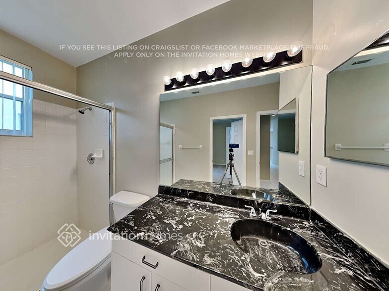 Building Photo - 4132 Trenton Ave