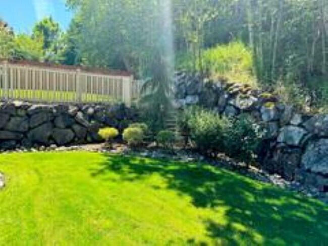 Building Photo - 9105 Merritt Ave SE