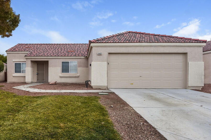Primary Photo - 2407 Tropical Sands Ave