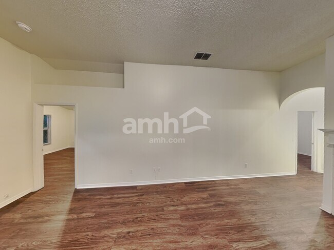 Building Photo - 12636 Enclave Dr