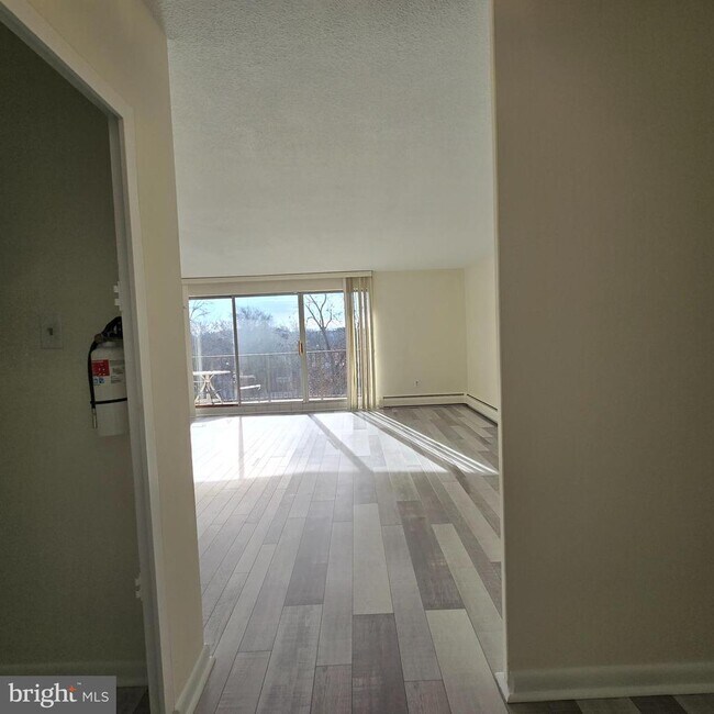 Building Photo - 111 Chestnut St