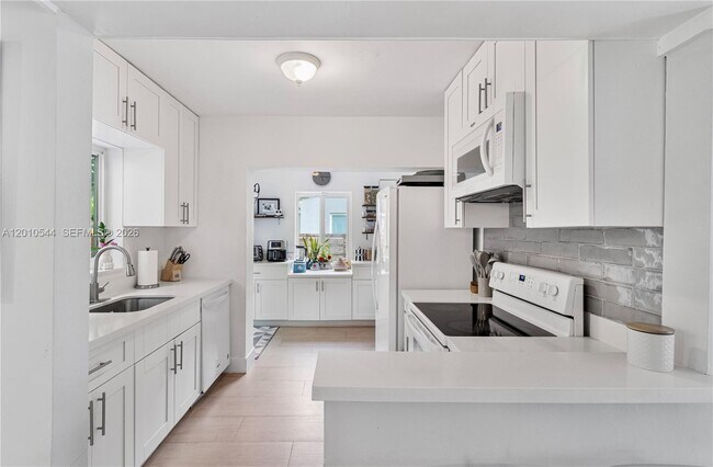 Building Photo - 202 NW 92nd St