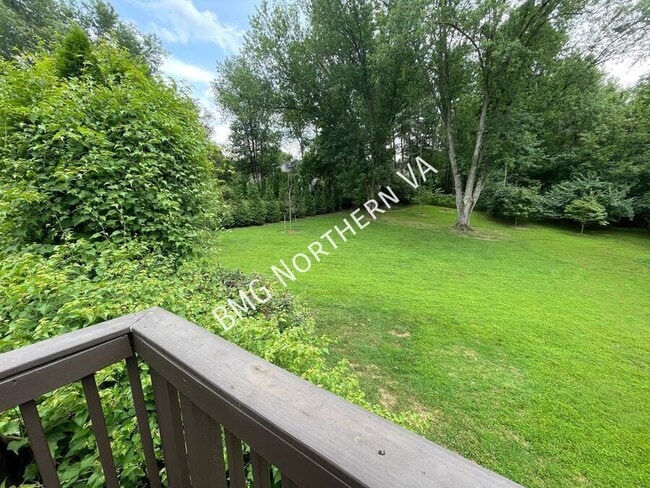 Building Photo - 1846 Clovermeadow Dr