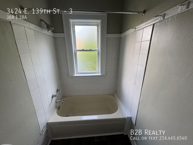 Building Photo - 3424 E 139th St