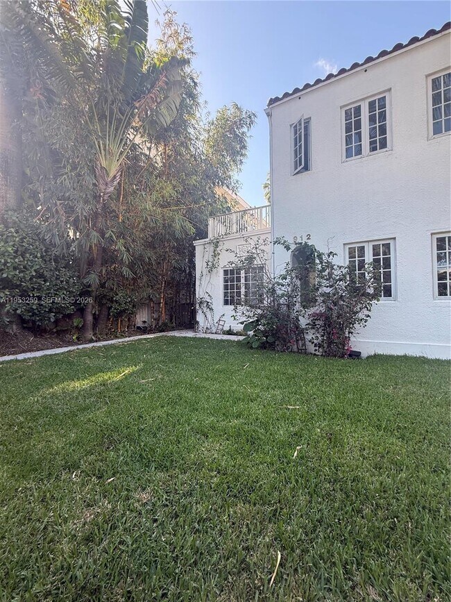 Building Photo - 912 Euclid Ave