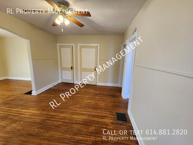 Building Photo - Charming 1 Bedroom Apartment in Grandview ...