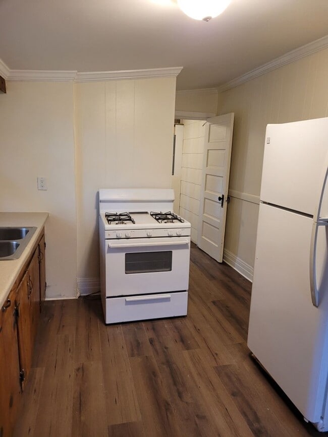 Building Photo - Beautiful Renovated Single Family Home!