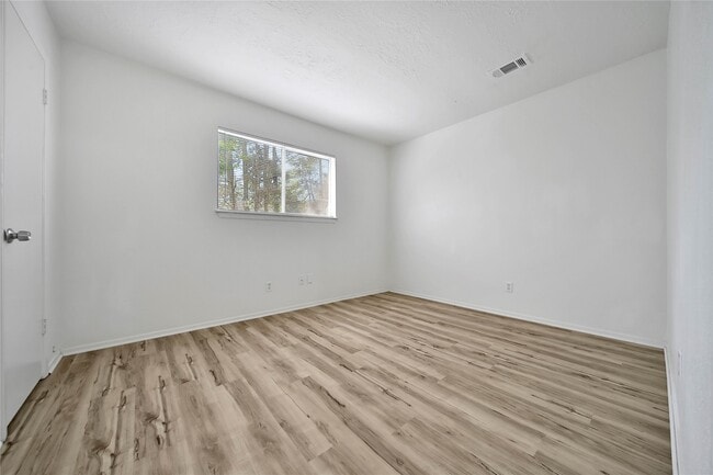 Building Photo - 26 Green Field Pl