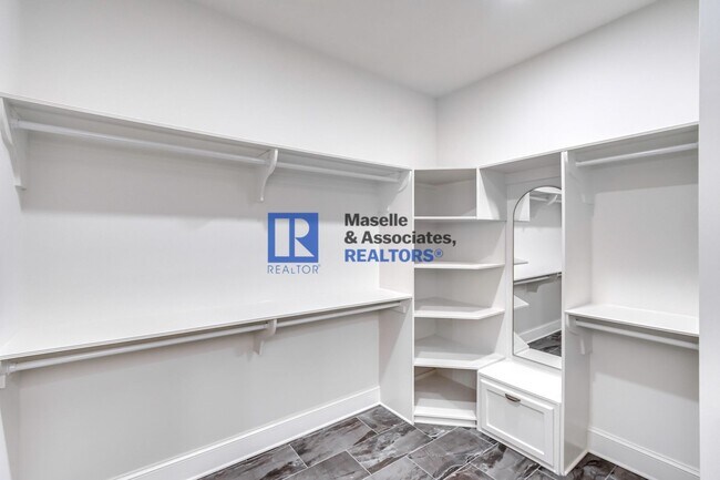 Building Photo - 1418 Windrose Dr