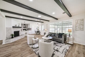 Building Photo - 306 Red Bud Ln
