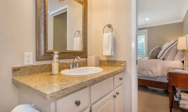 Building Photo - 669 Rock Island Cir