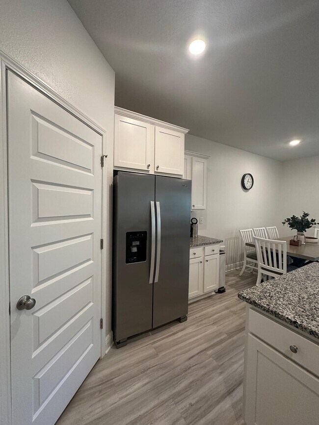 Building Photo - 7 Nest Ln