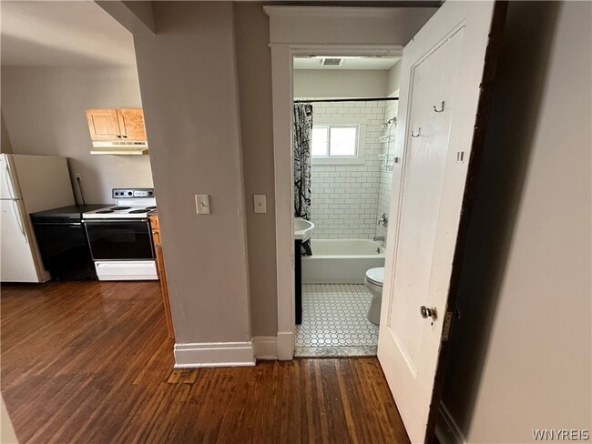 Building Photo - 319 Bryant St