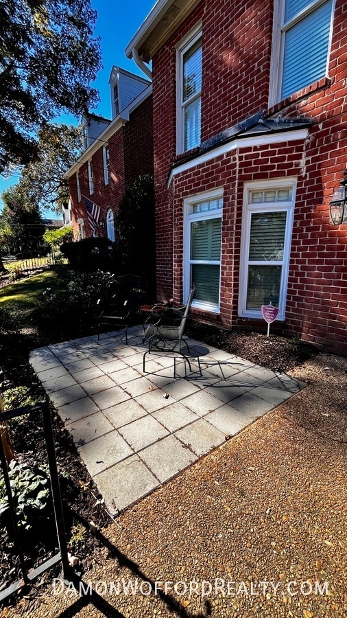 Building Photo - 1707 Pine St